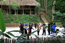 Khu Bảo tồn làng nhà sàn dân tộc sinh thái Thái Hải